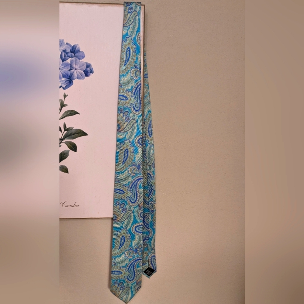 Croft & Barrow Paisley Tie